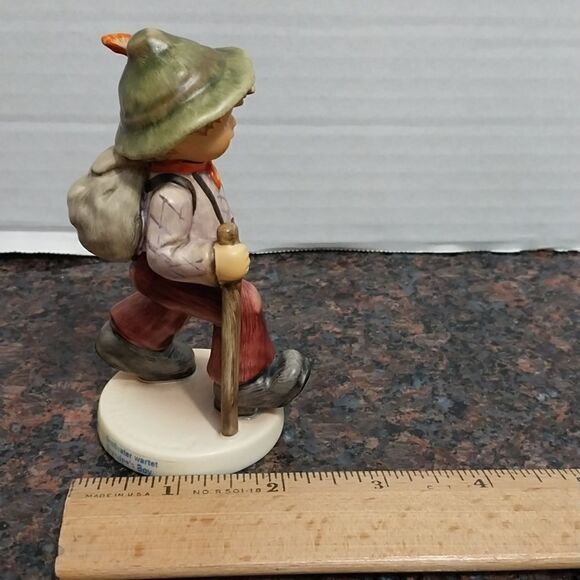 Goebel Figurine "Grandpa's Boy"...EUC - Picture 4 of 8